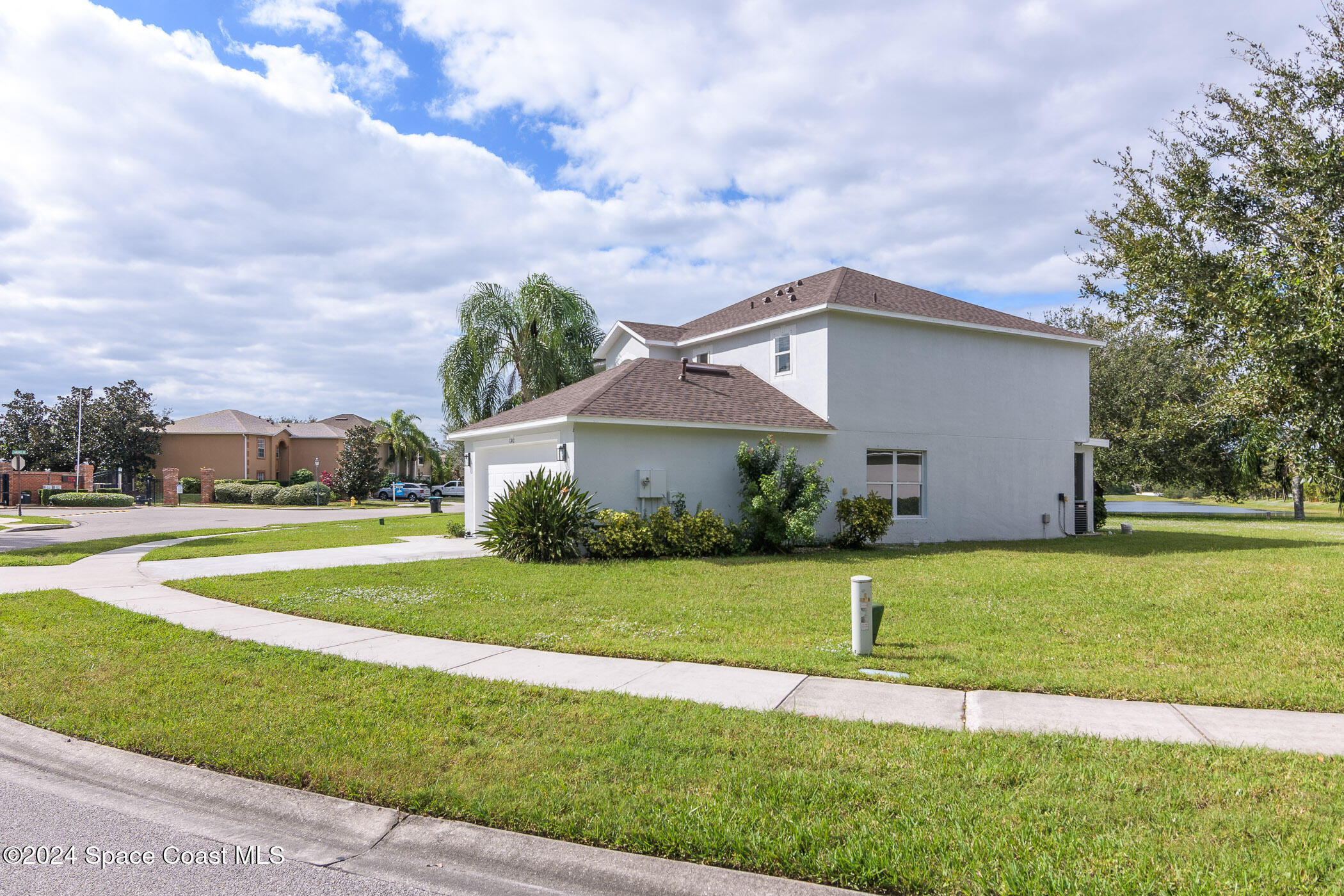 1740 Sawgrass Drive SW