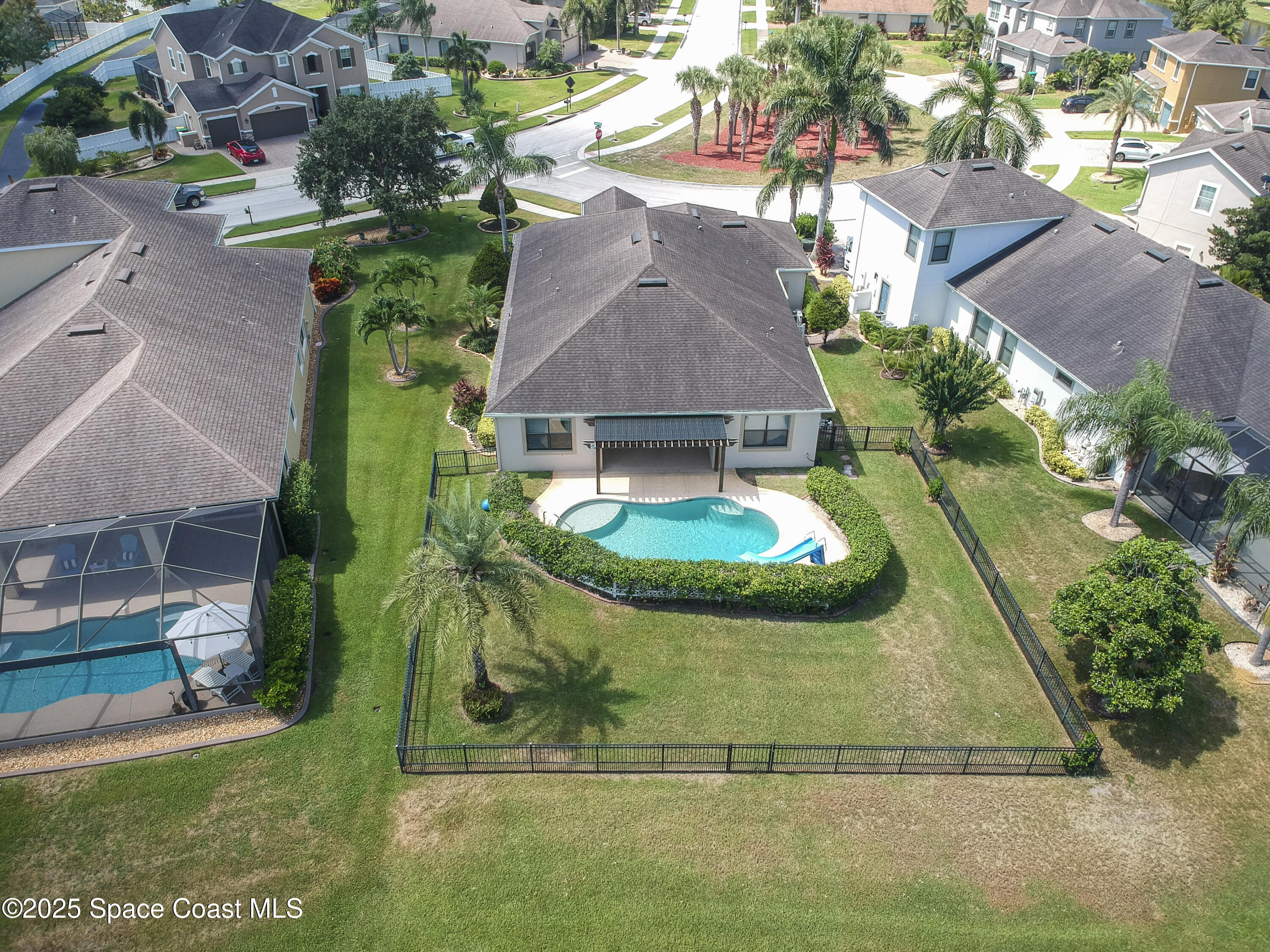 8553 Drayton Circle