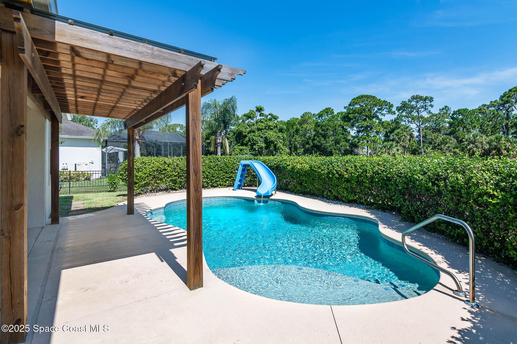 8553 Drayton Circle