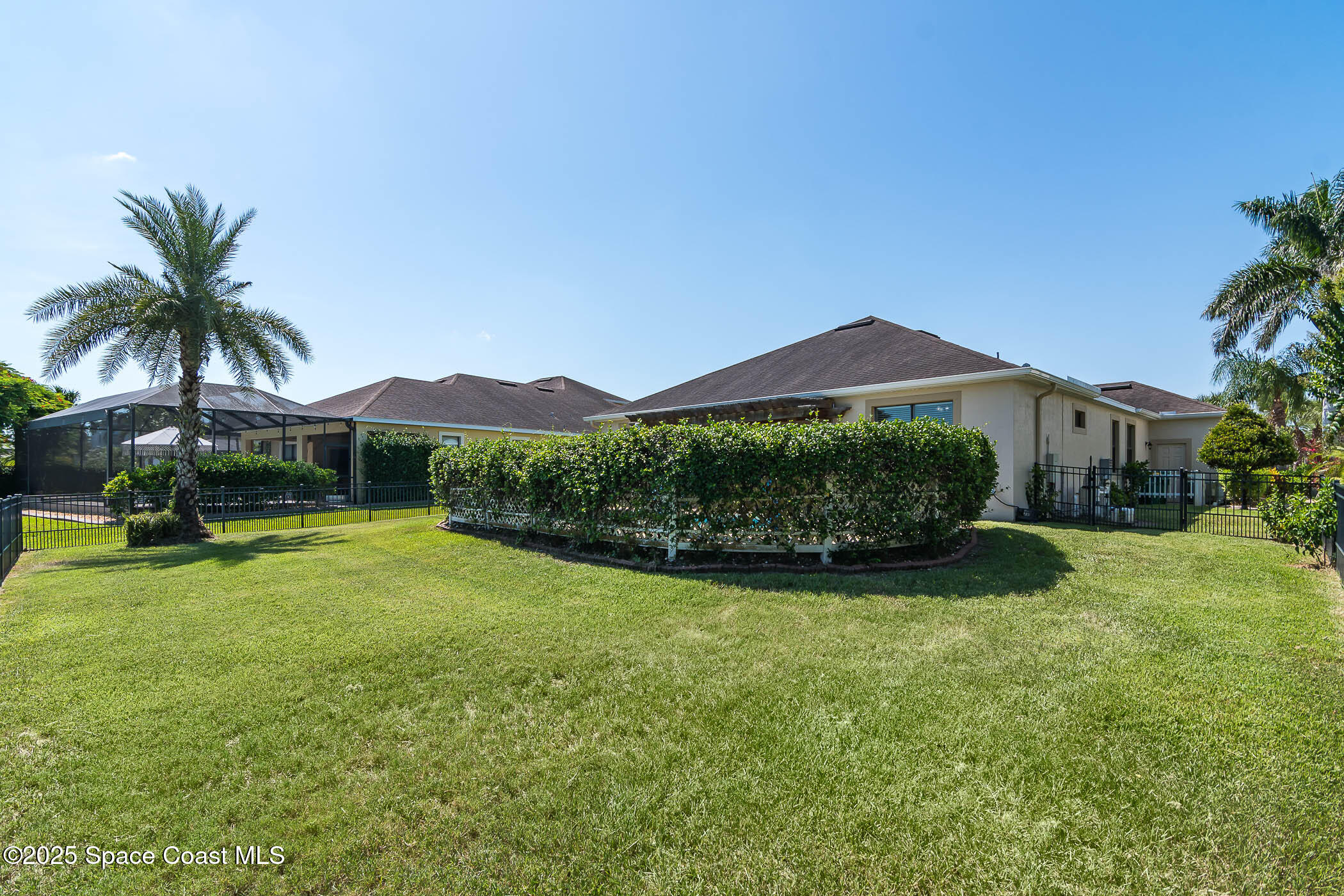 8553 Drayton Circle