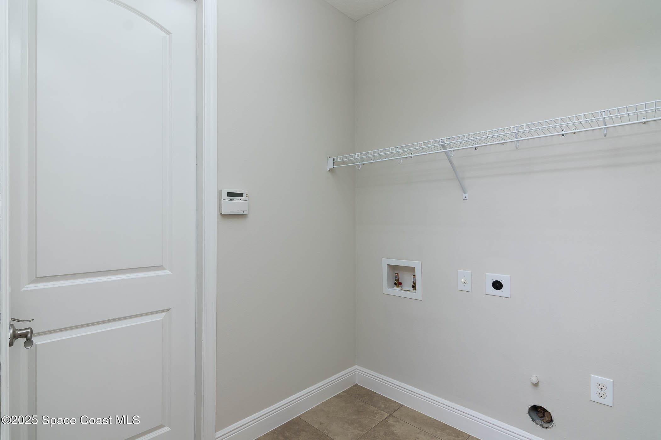 8553 Drayton Circle