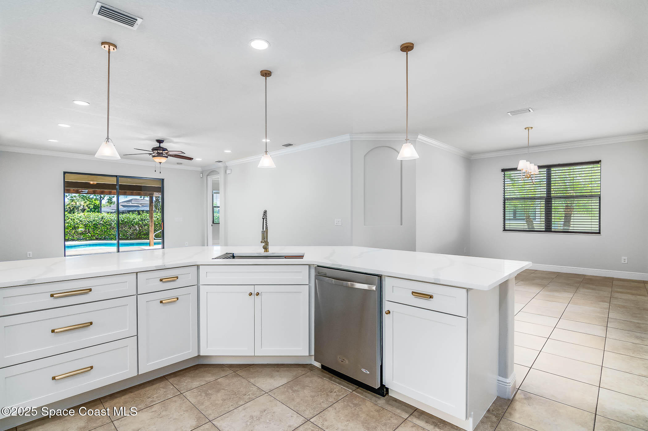 8553 Drayton Circle