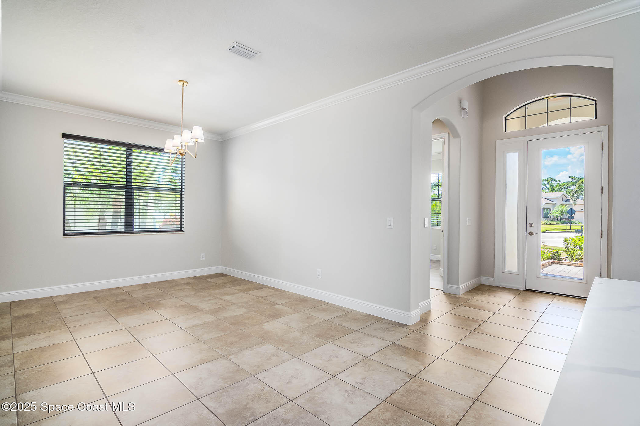 8553 Drayton Circle