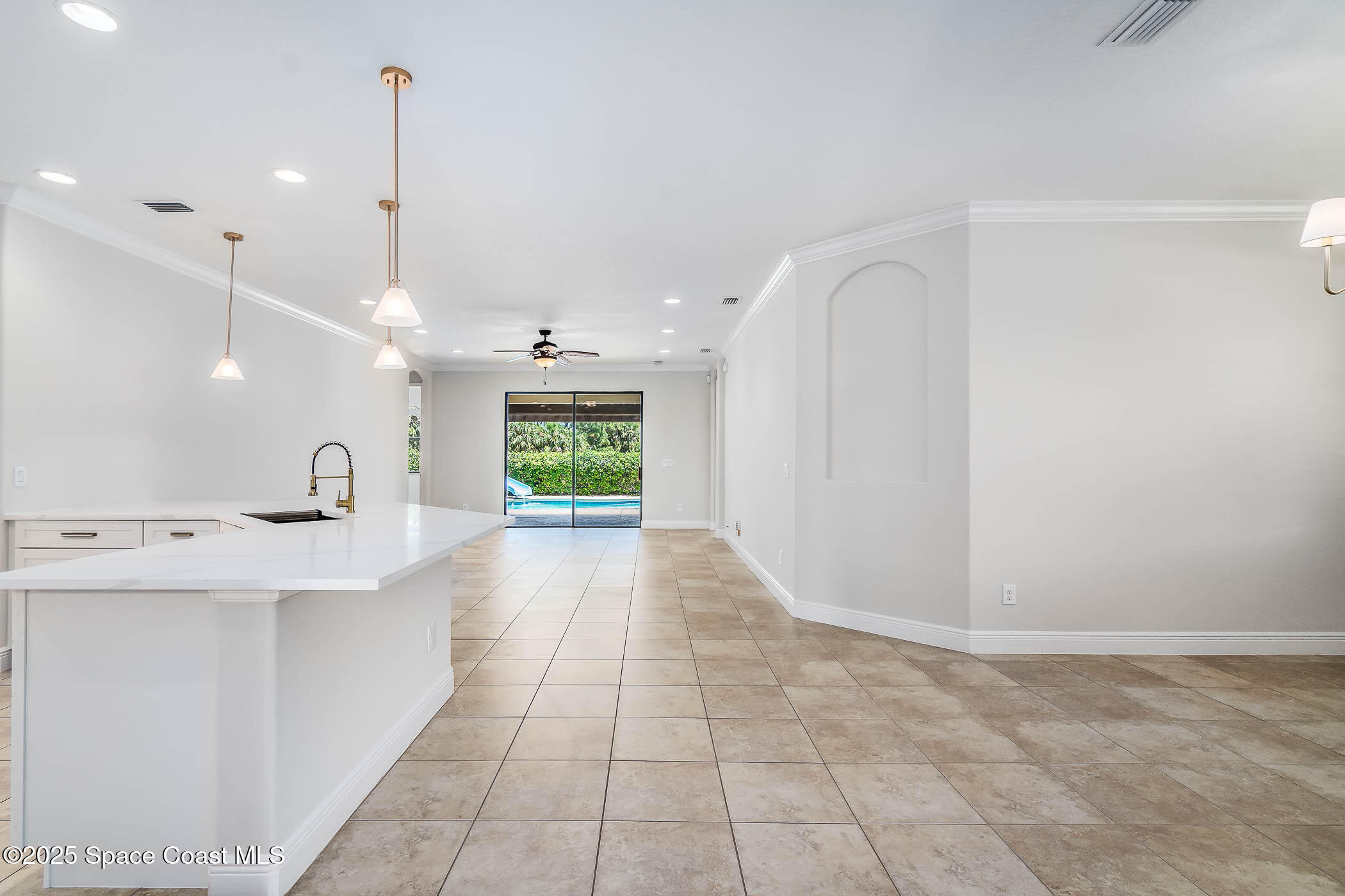 8553 Drayton Circle