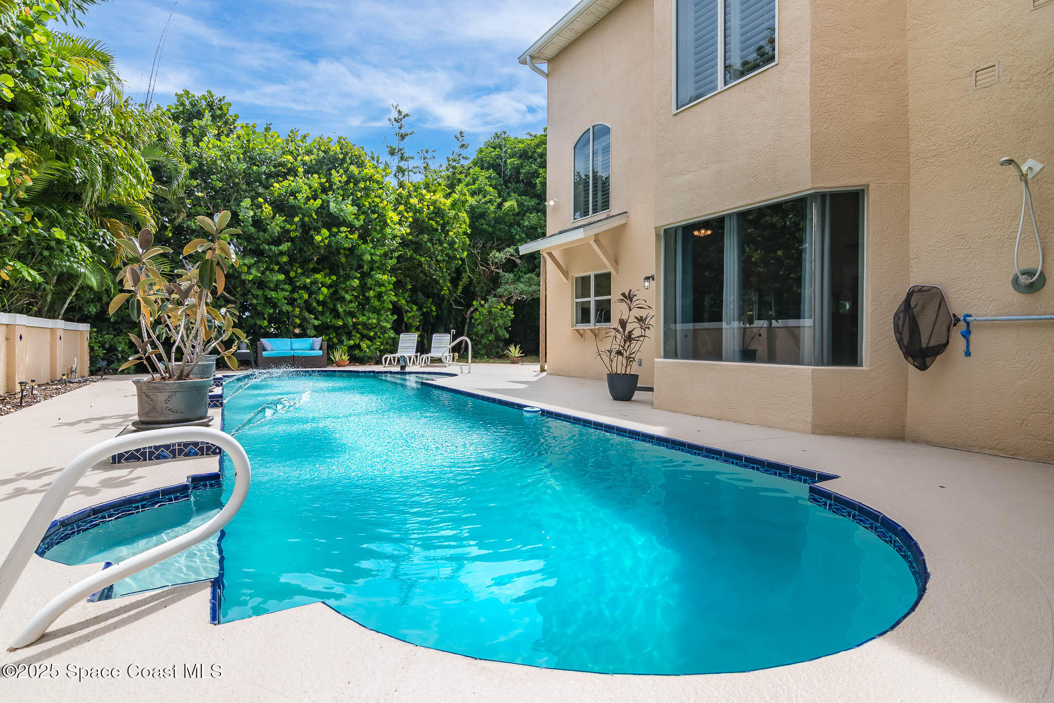 5085 Palm Drive