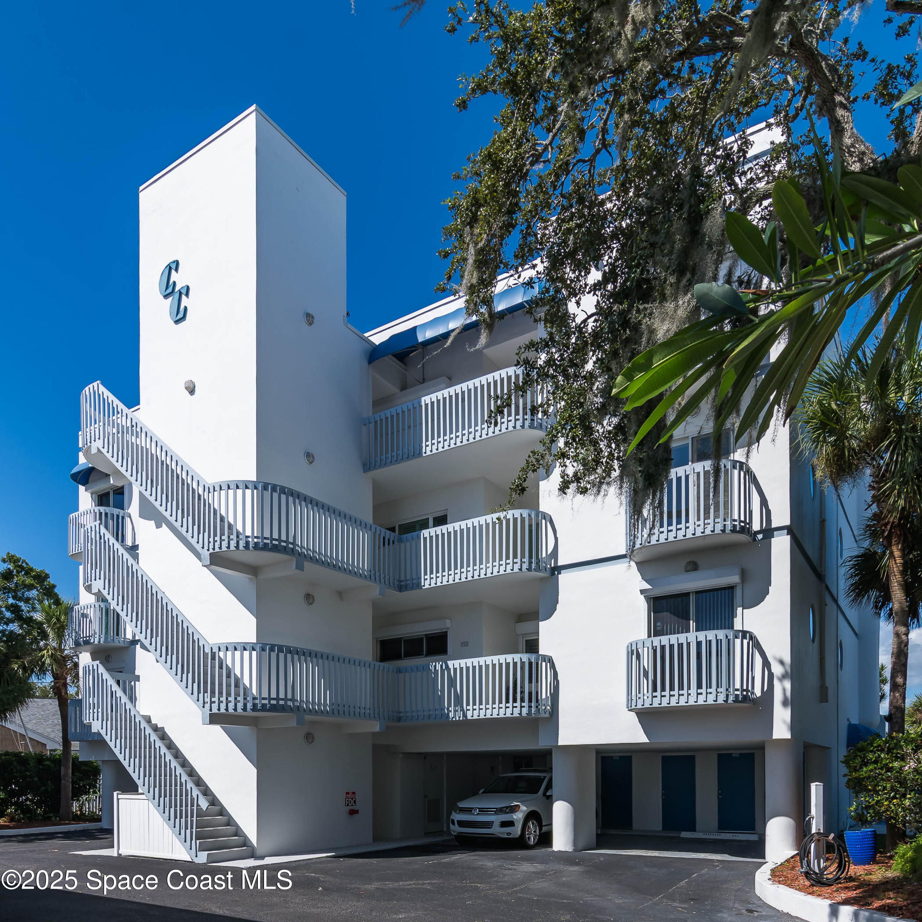 1208 River Drive, 401, Melbourne Unit: 401