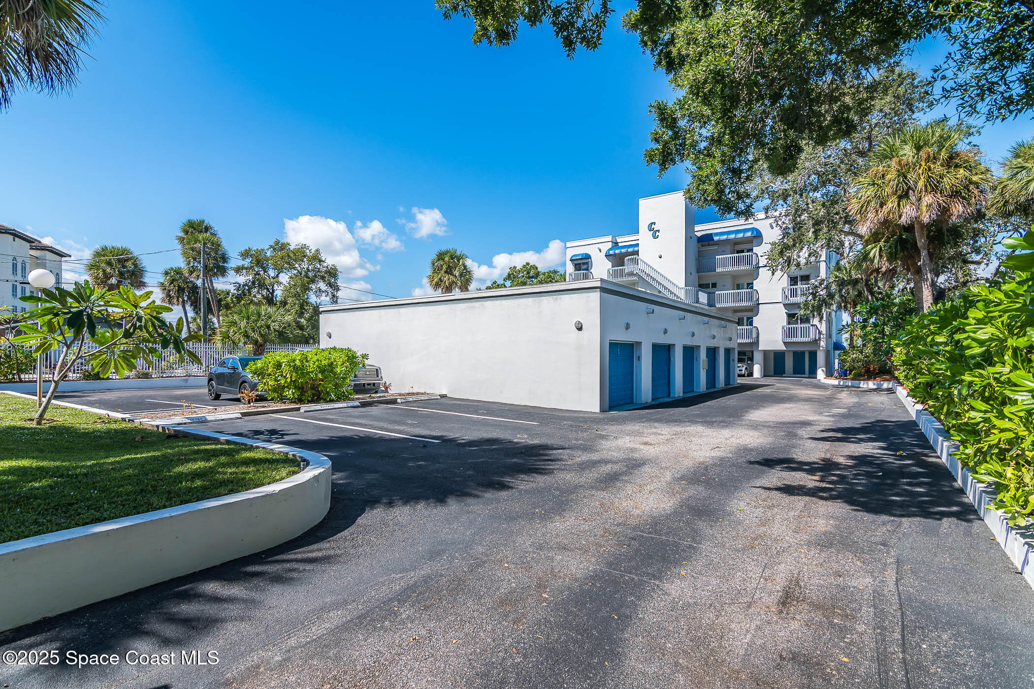 1208 River Drive, 401, Melbourne Unit: 401
