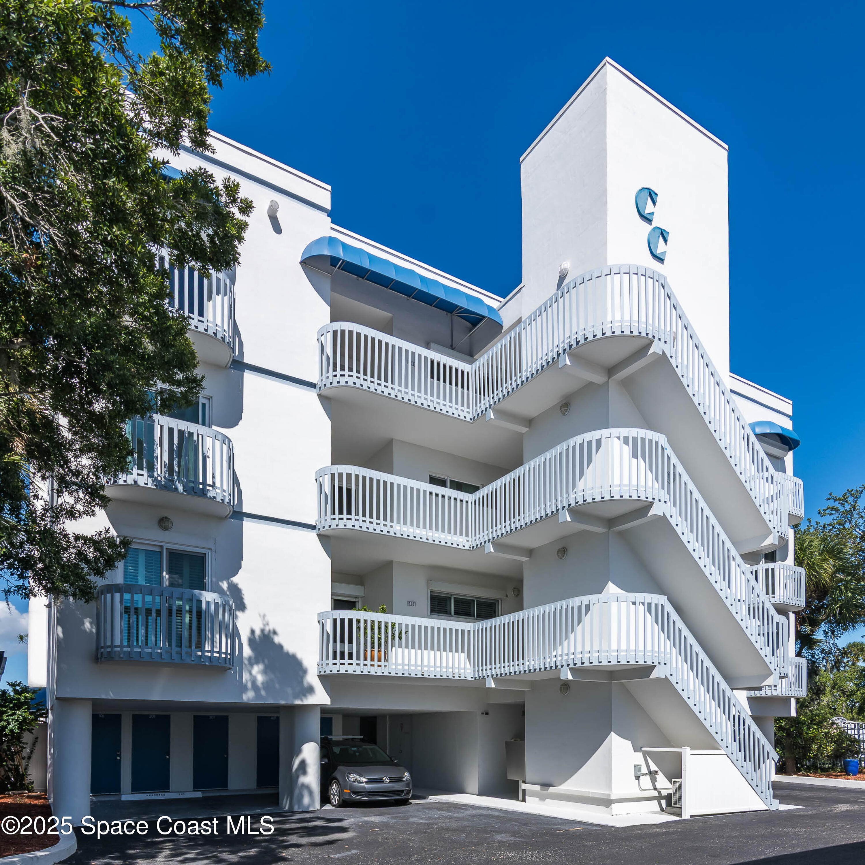 1208 River Drive, 401, Melbourne Unit: 401