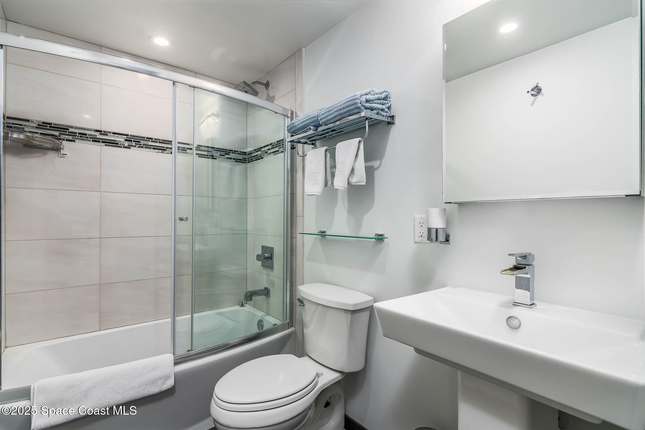 1208 River Drive, 401, Melbourne Unit: 401