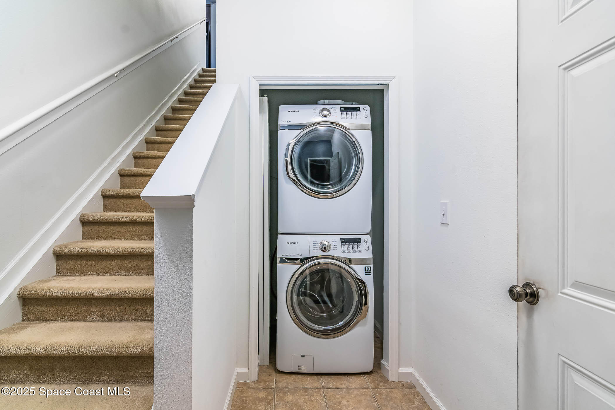 4047 Meander Place 206