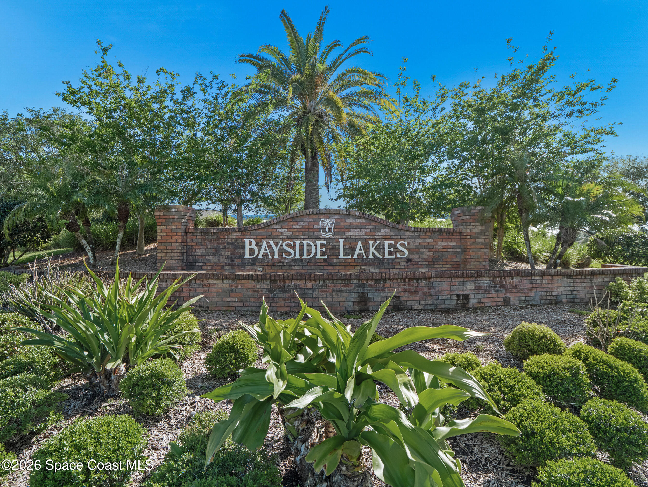 319 Gardendale Circle SE