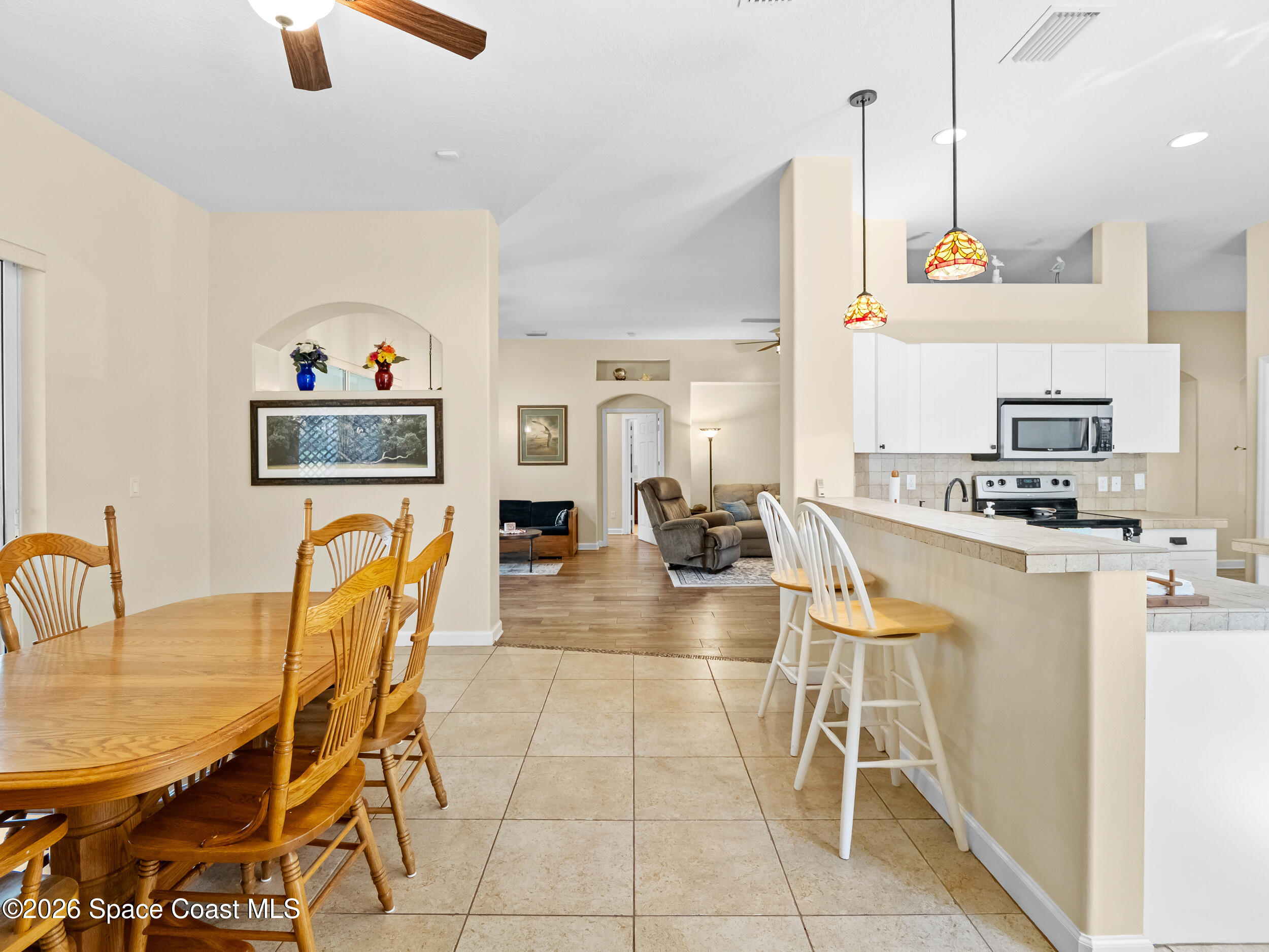319 Gardendale Circle SE