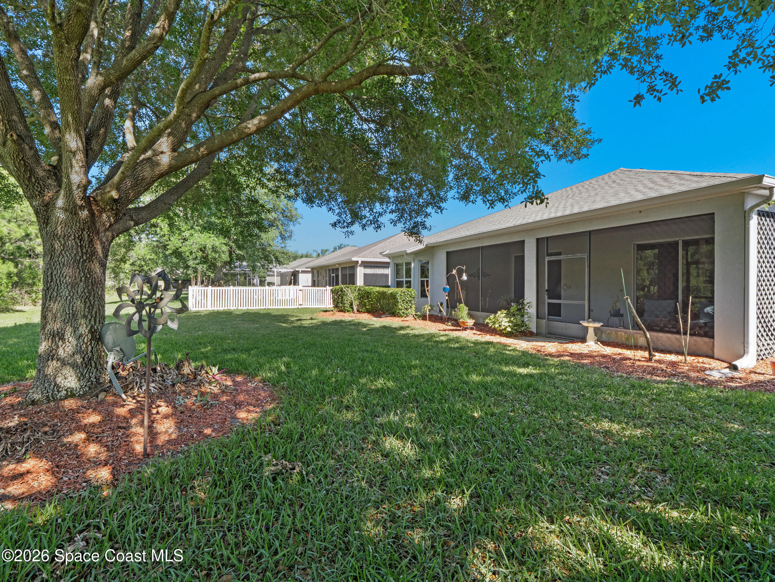 319 Gardendale Circle SE