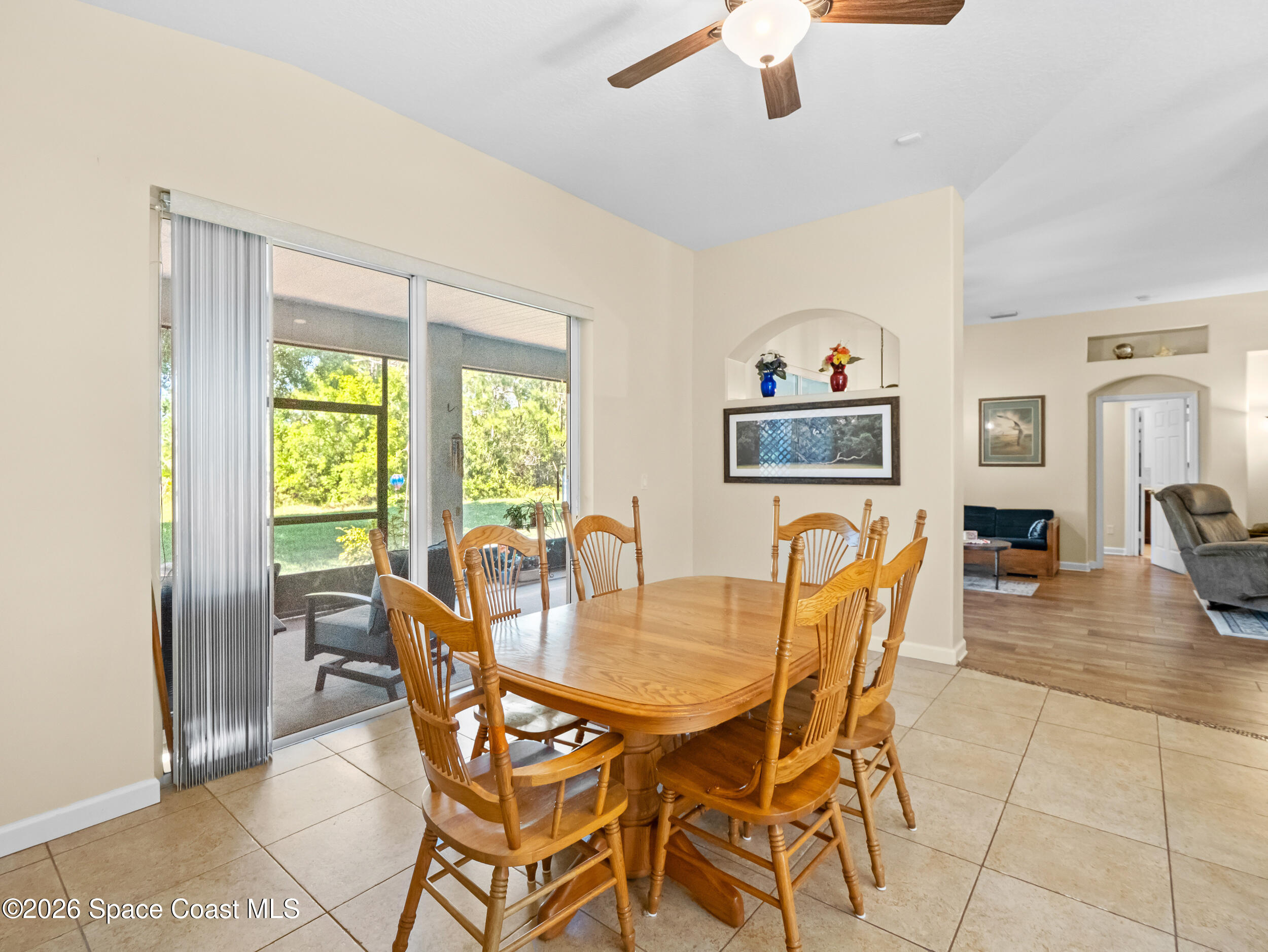 319 Gardendale Circle SE