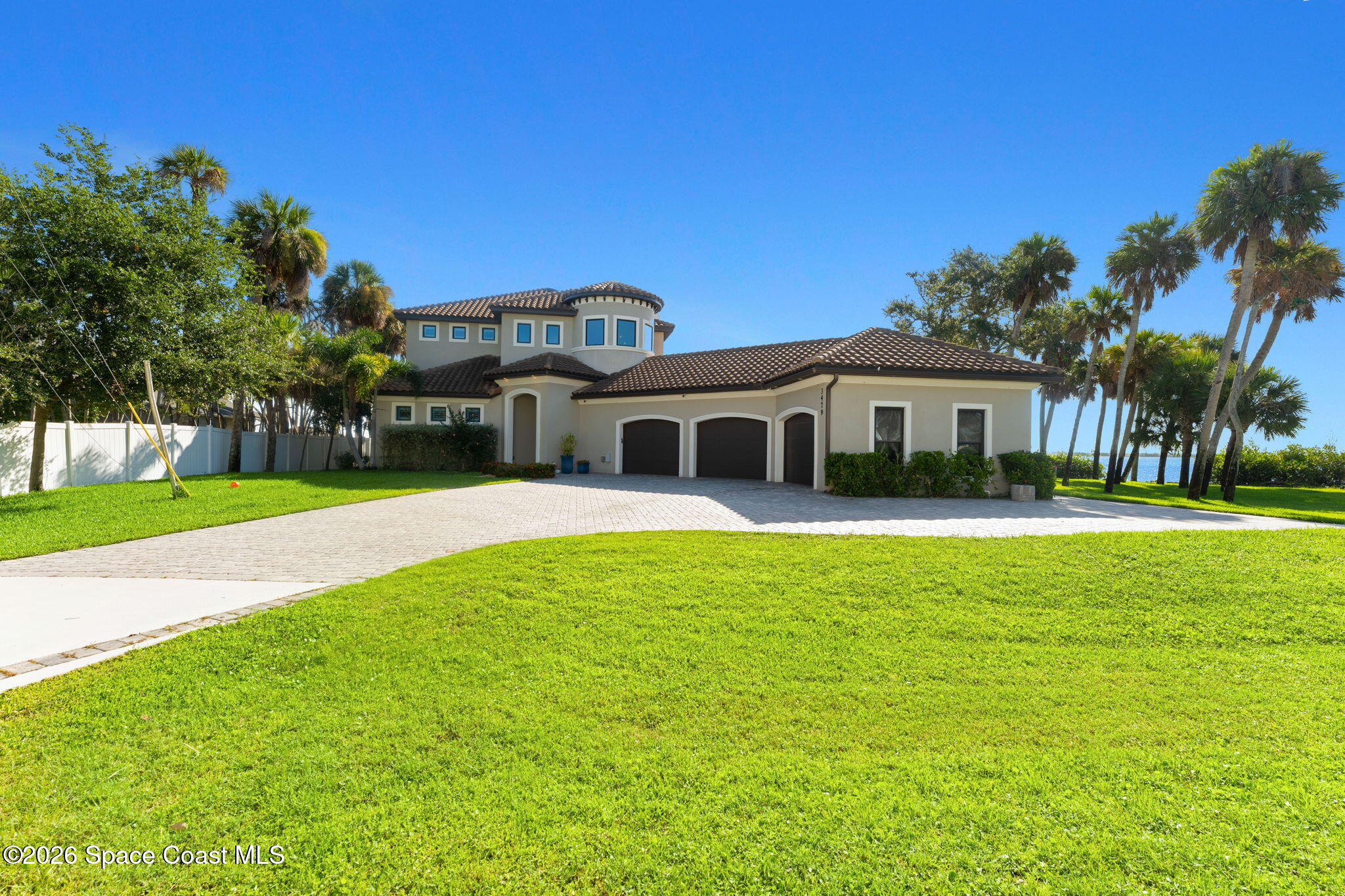 3479 N Sylvan Lane