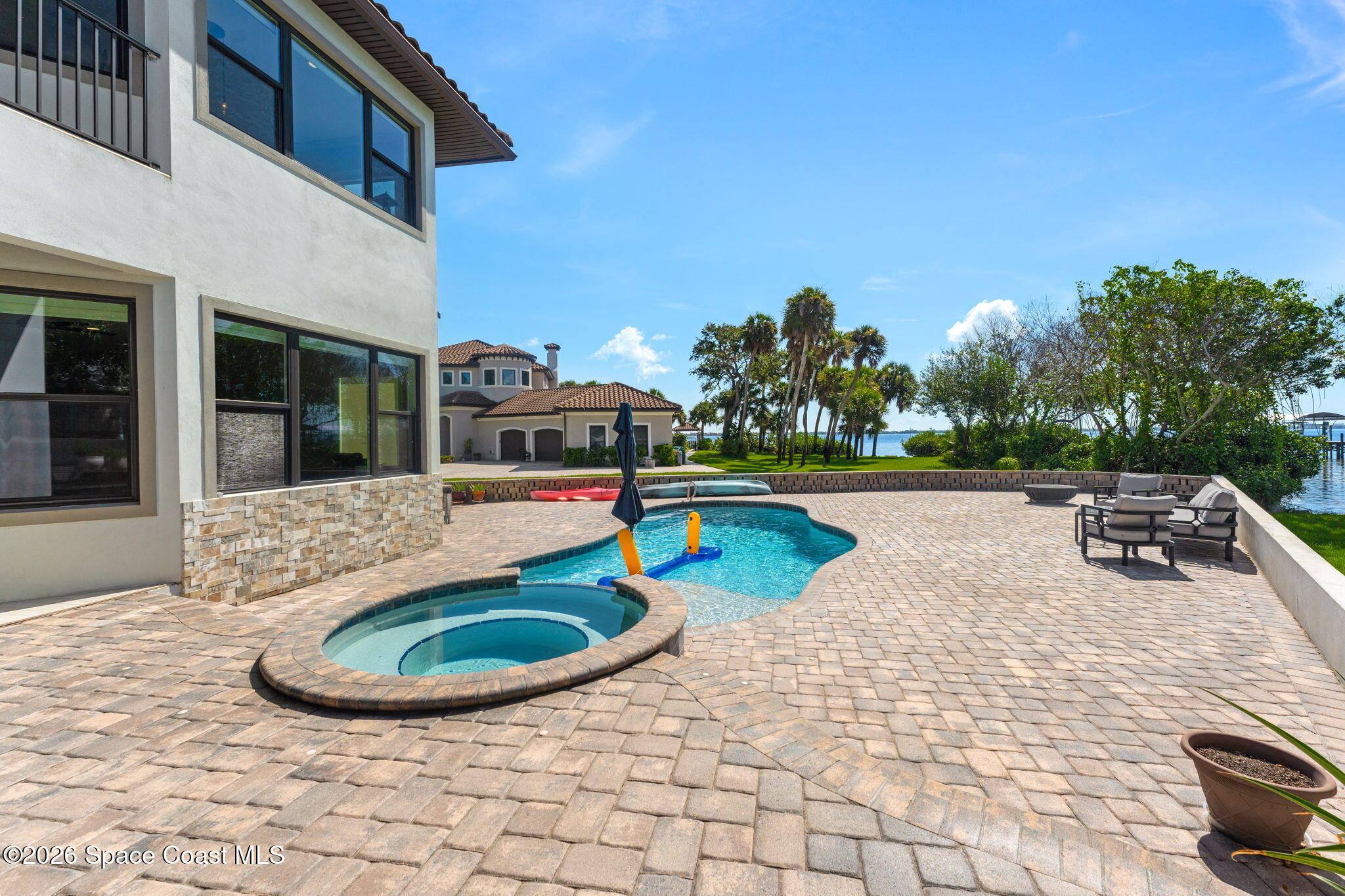 3441 N Sylvan Lane