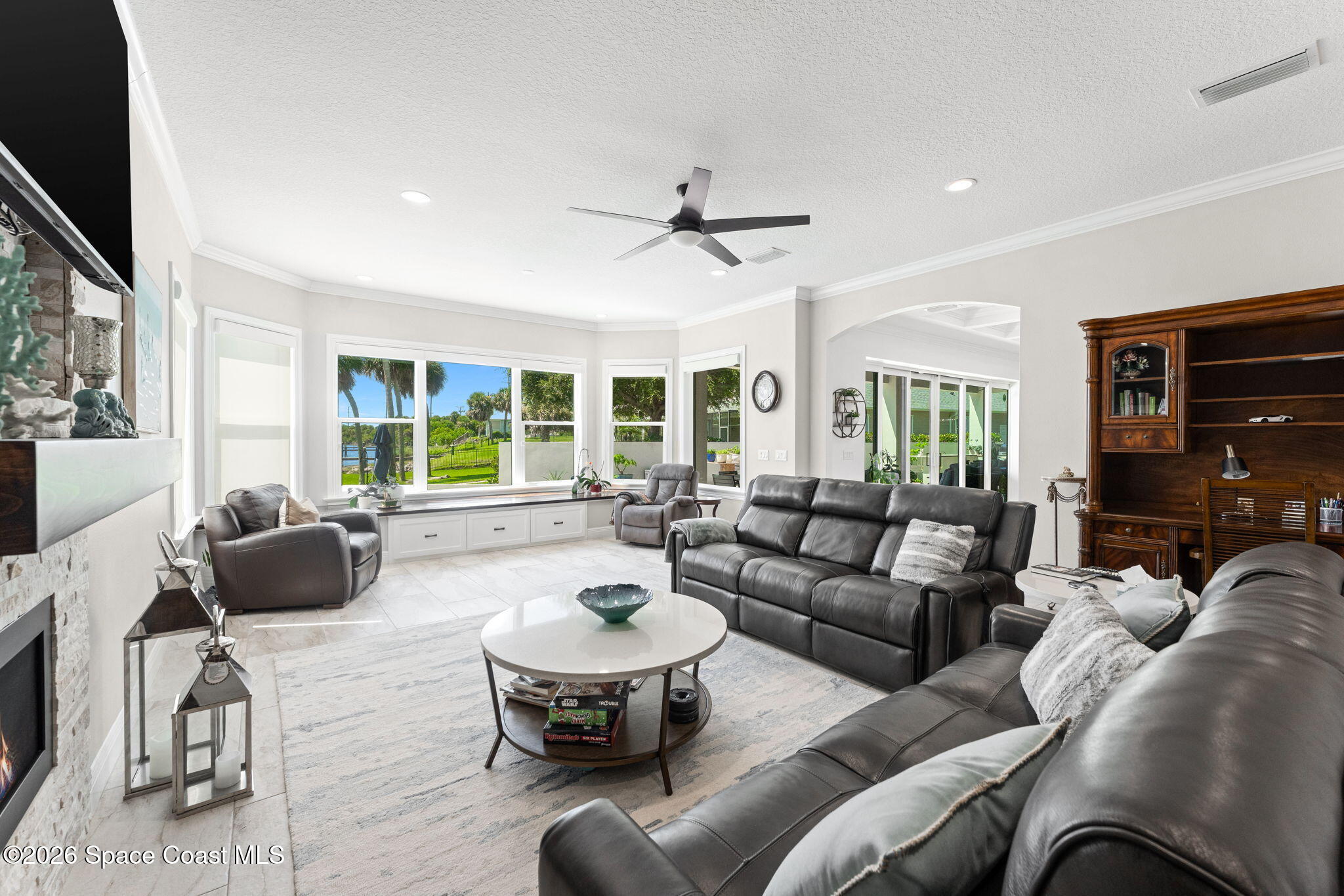 3441 N Sylvan Lane