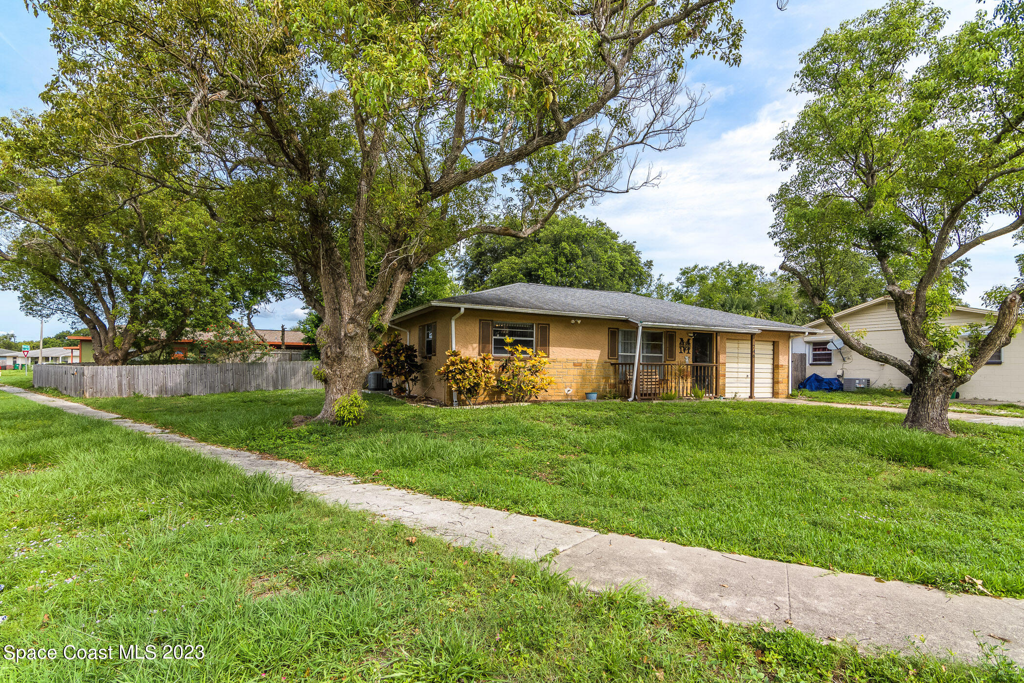 746 Venus Drive