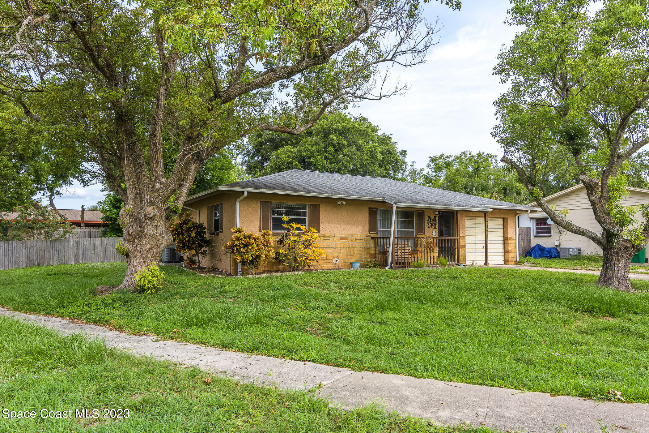 746 Venus Drive