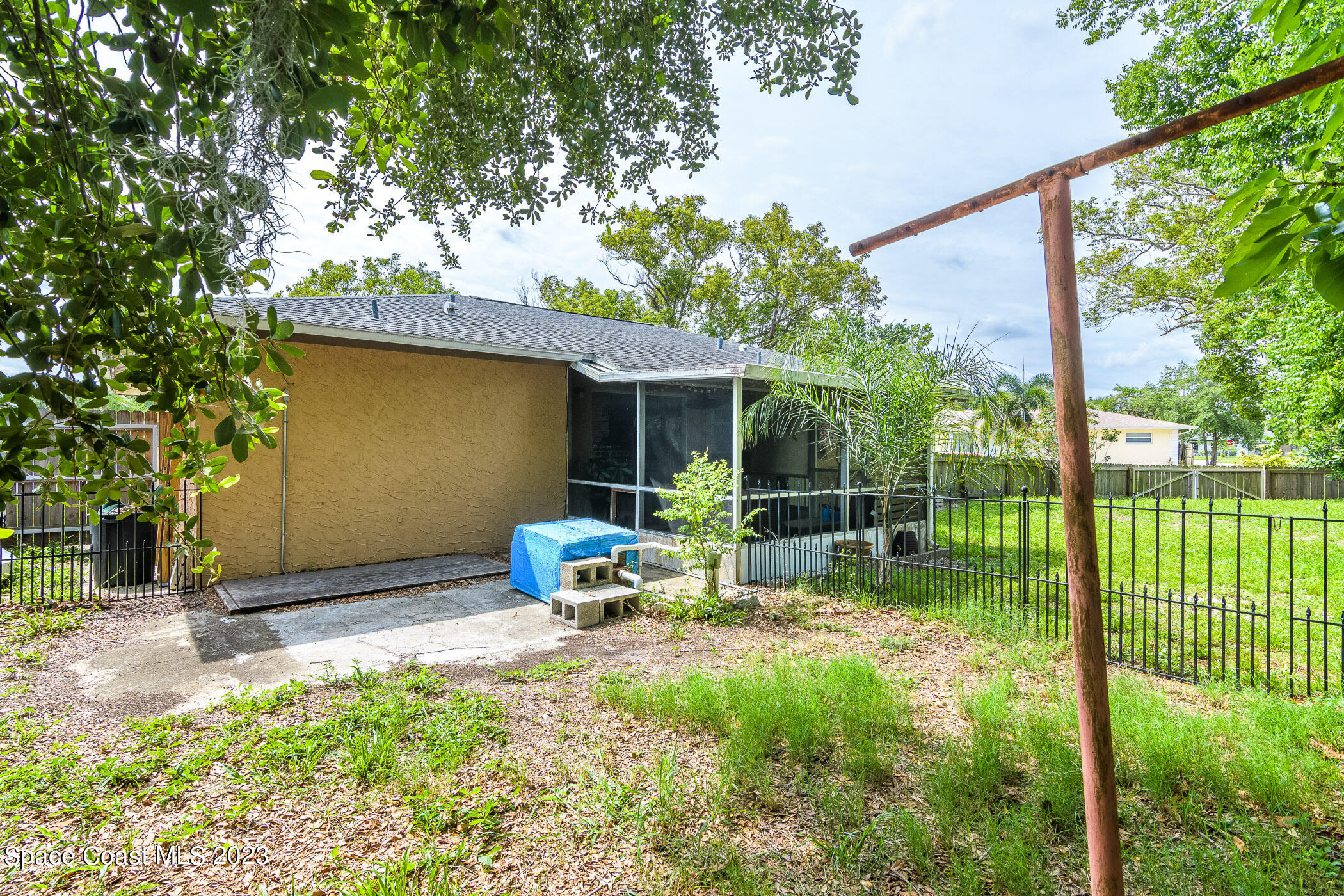 746 Venus Drive