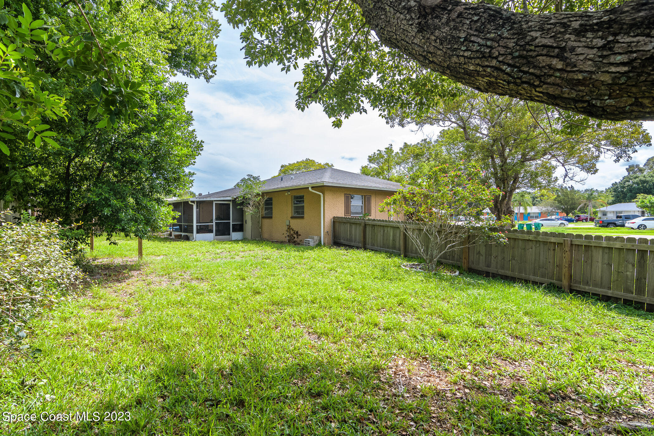 746 Venus Drive