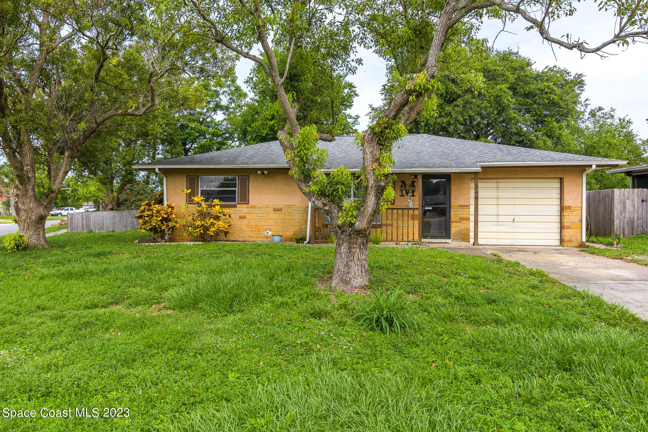 746 Venus Drive