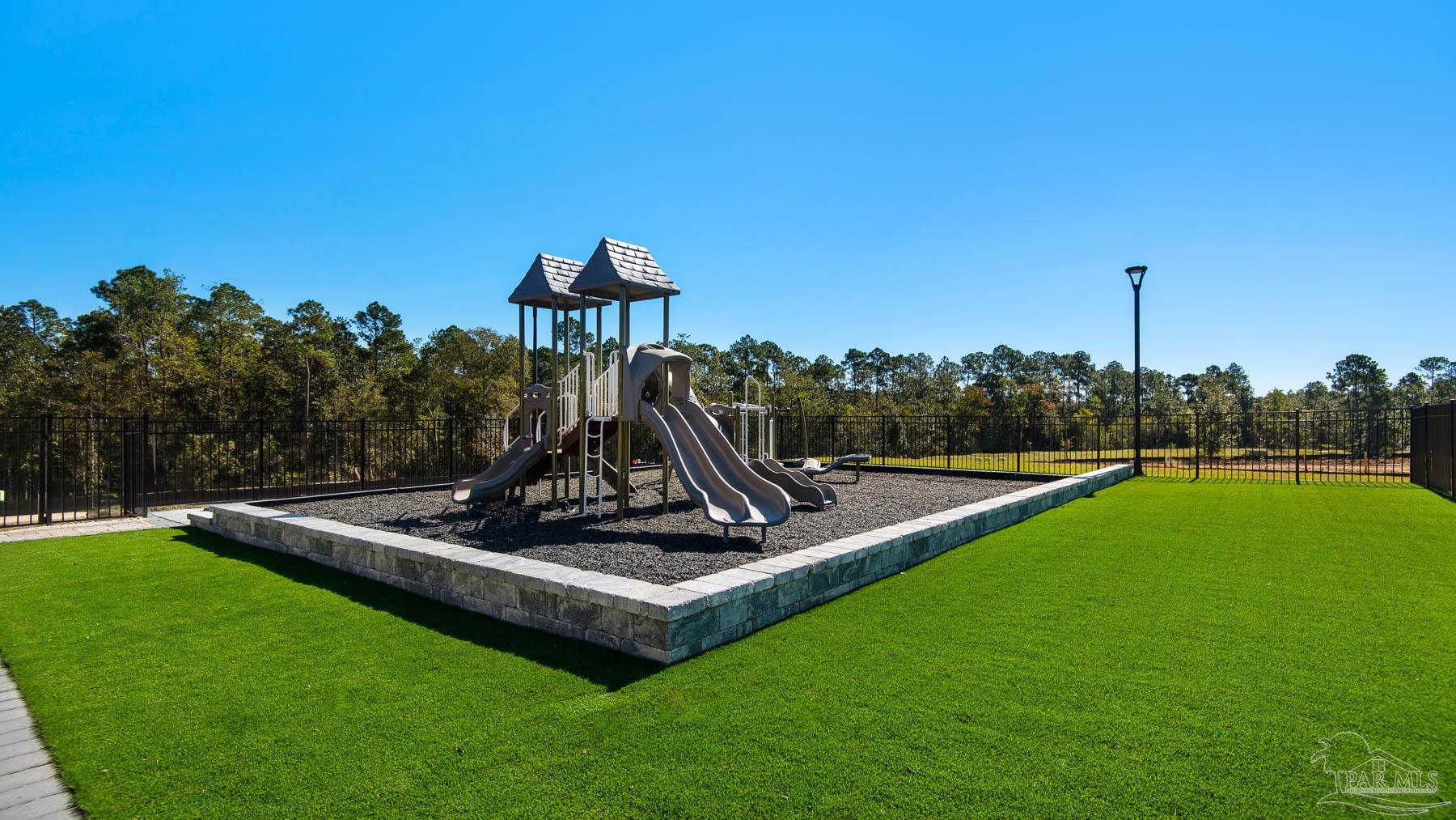 3079 Silver Maple Dr