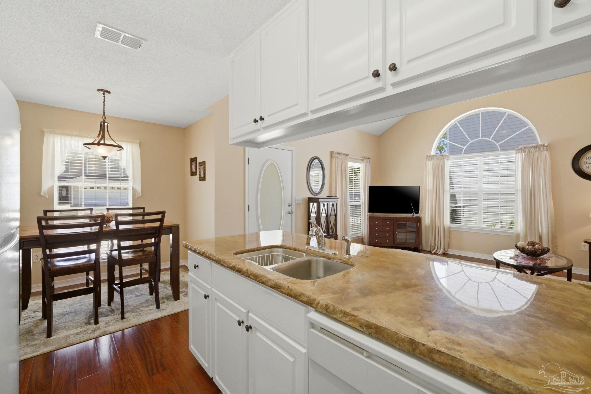 6367 Cottage Woods Dr