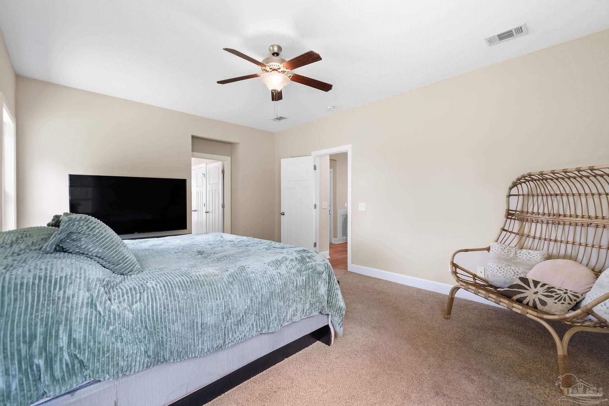 5740 Blackhorse Cir