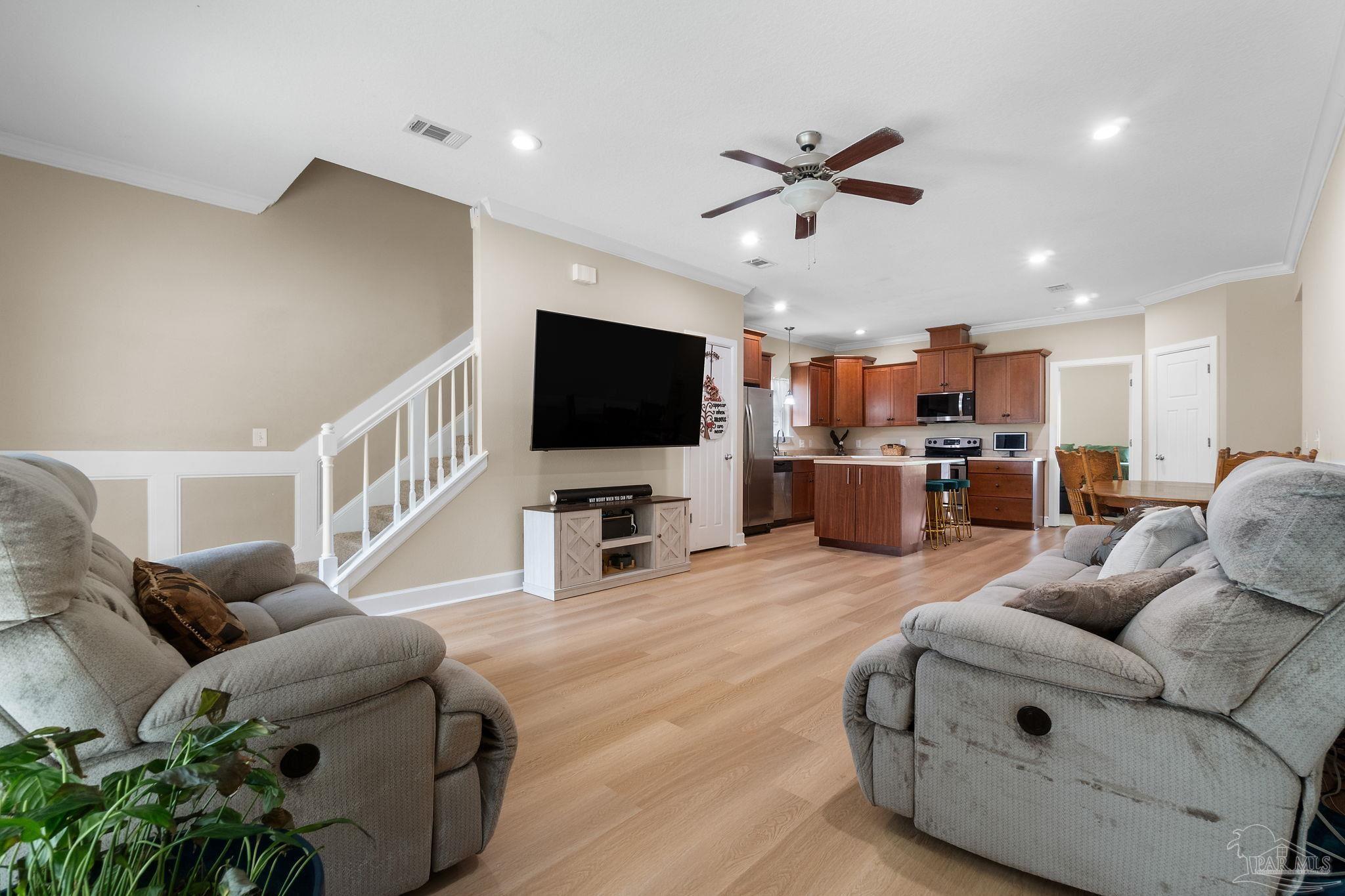 5740 Blackhorse Cir