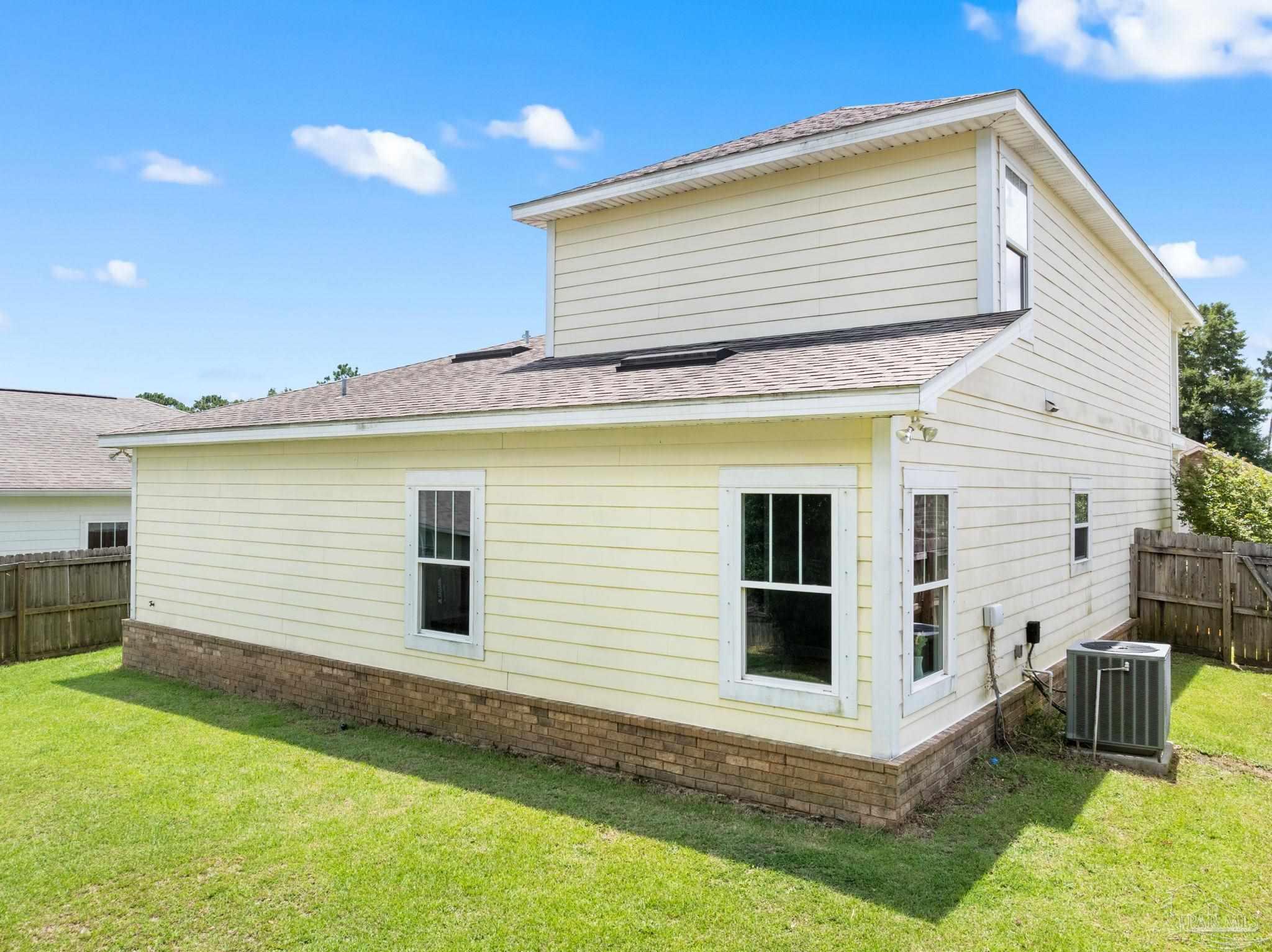 5740 Blackhorse Cir