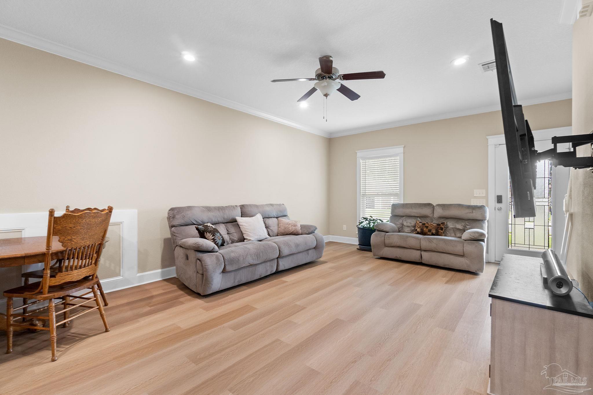 5740 Blackhorse Cir