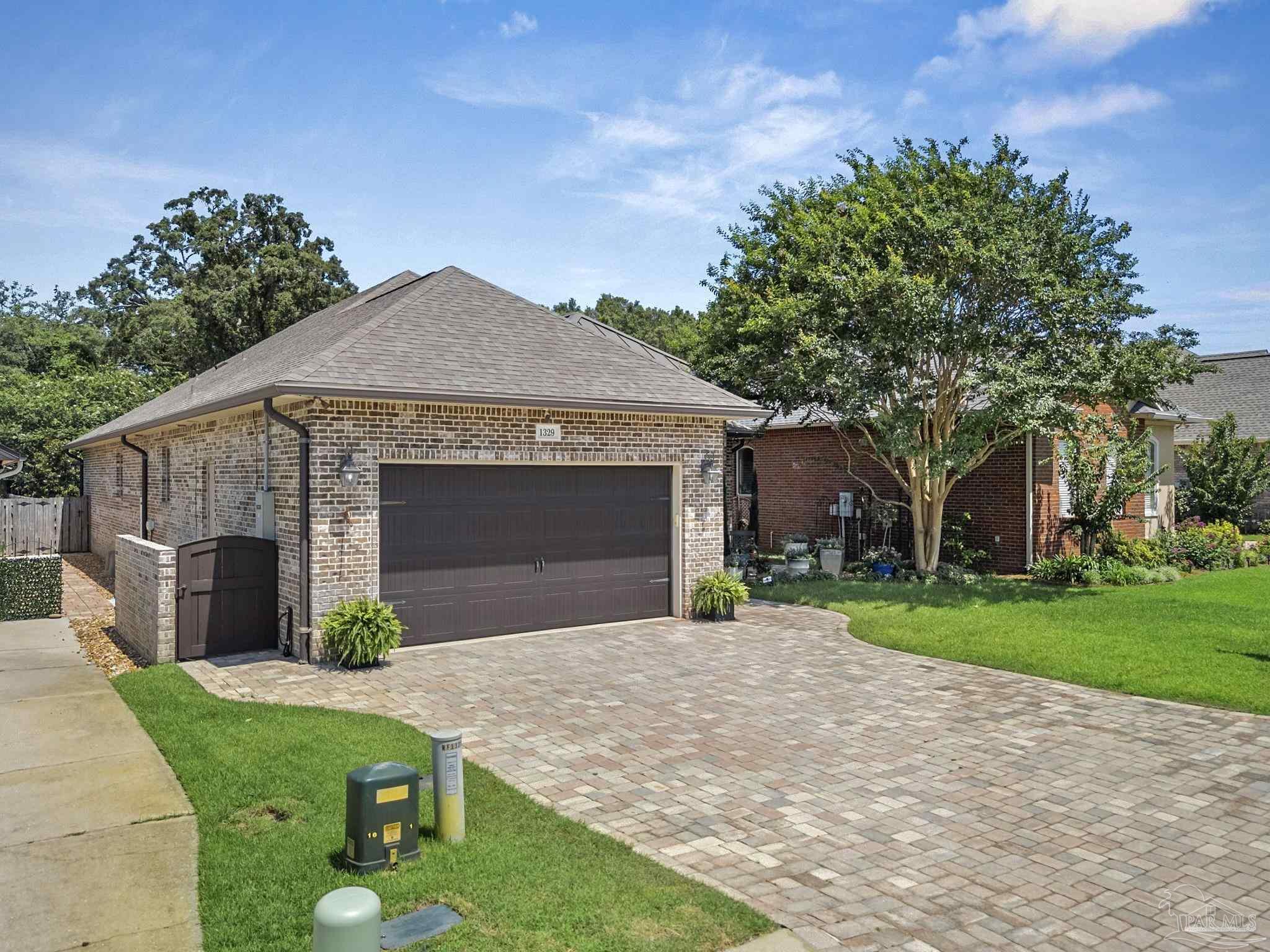 1329 Autumn Breeze Cir