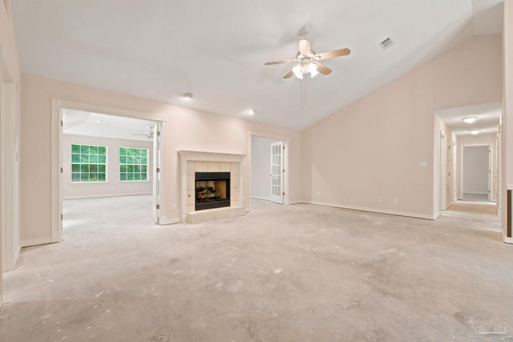712 Boulder Creek Dr