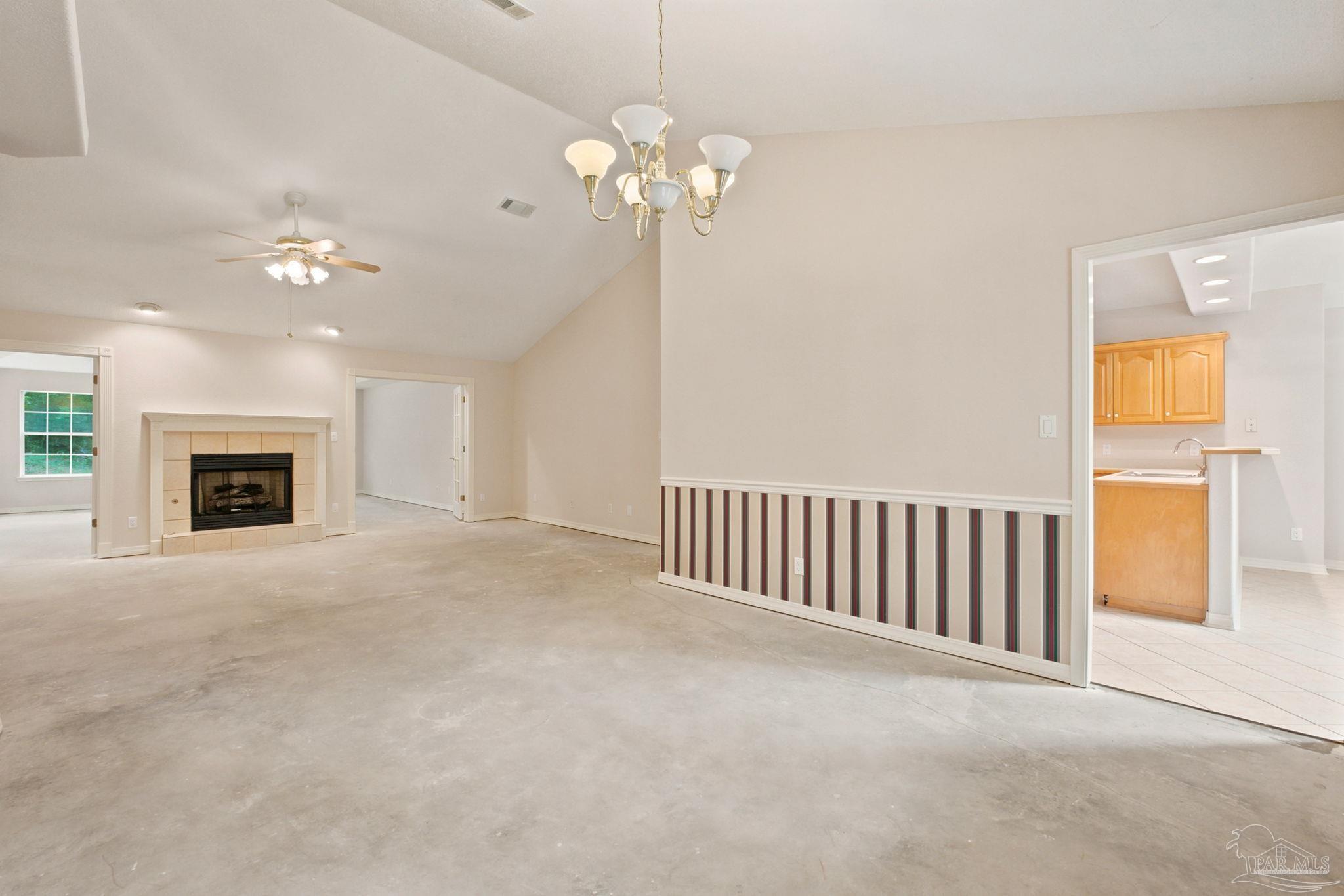 712 Boulder Creek Dr