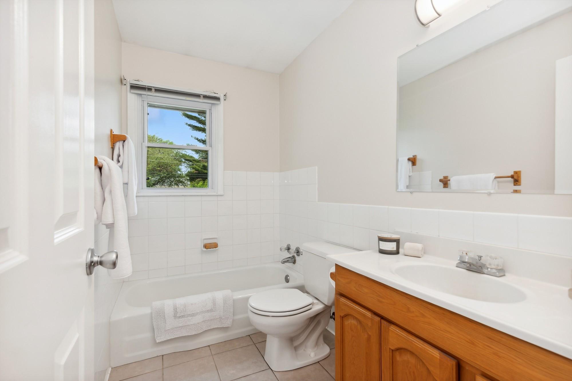 952 Duchess Lane