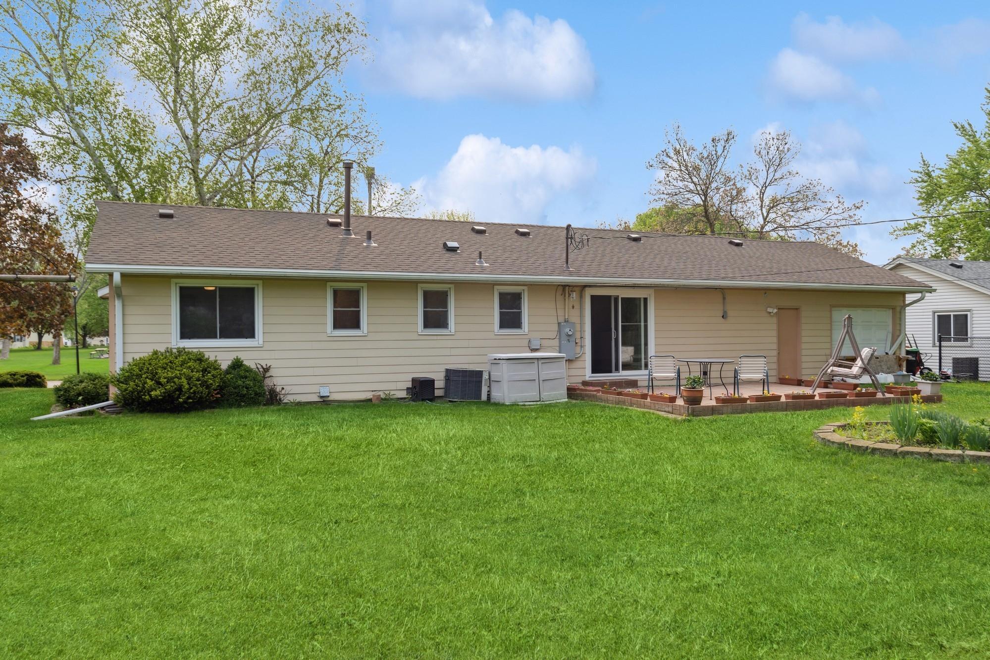 952 Duchess Lane