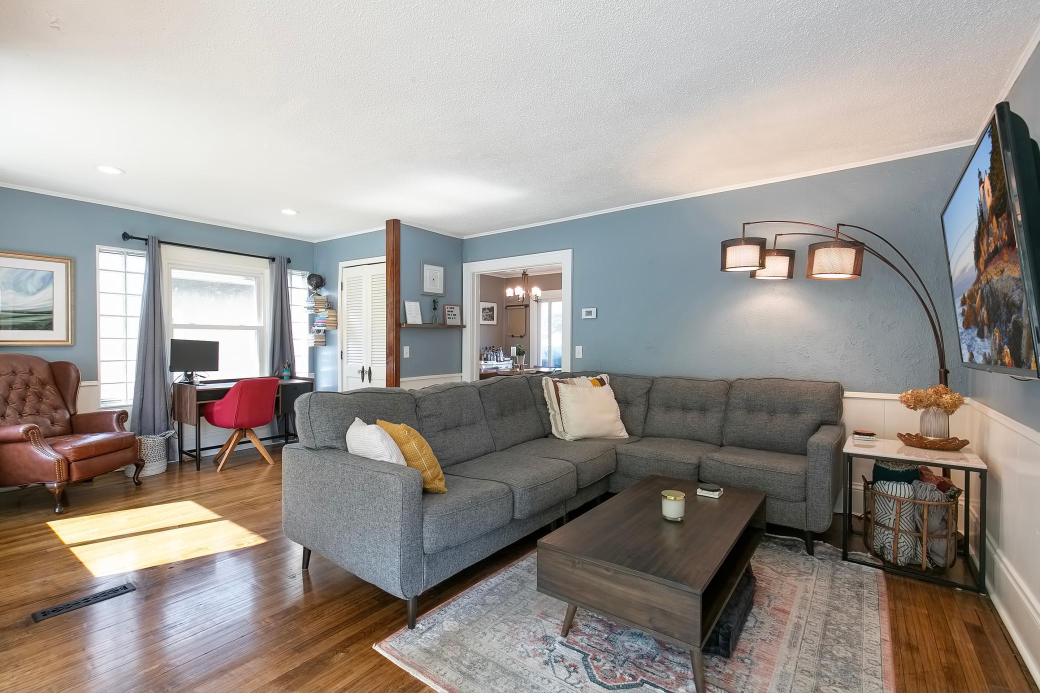 130 17th Avenue N