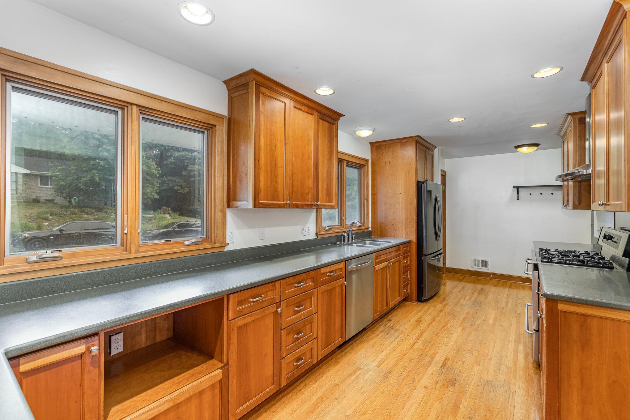 14039 Royal Court
