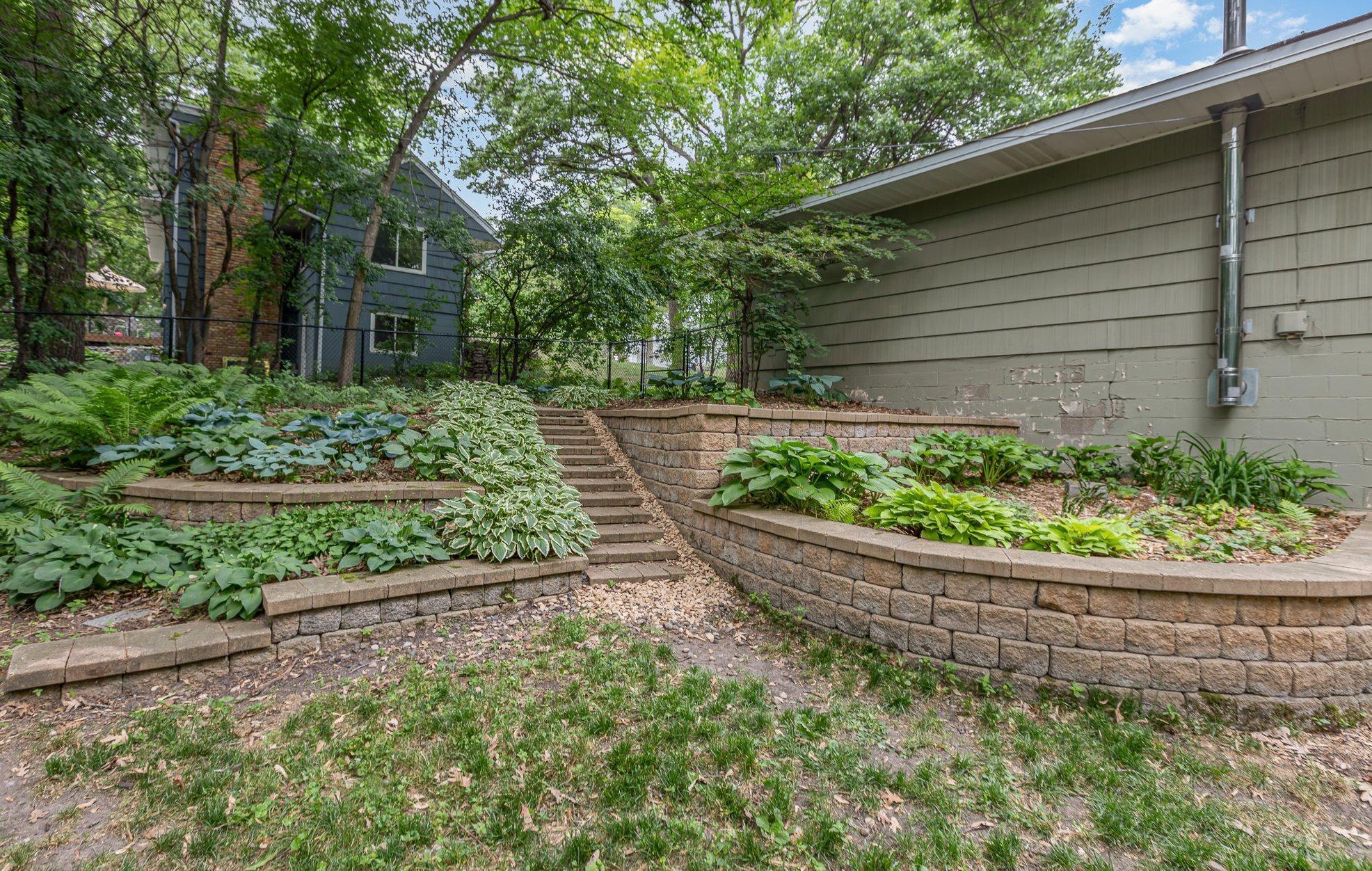 14039 Royal Court