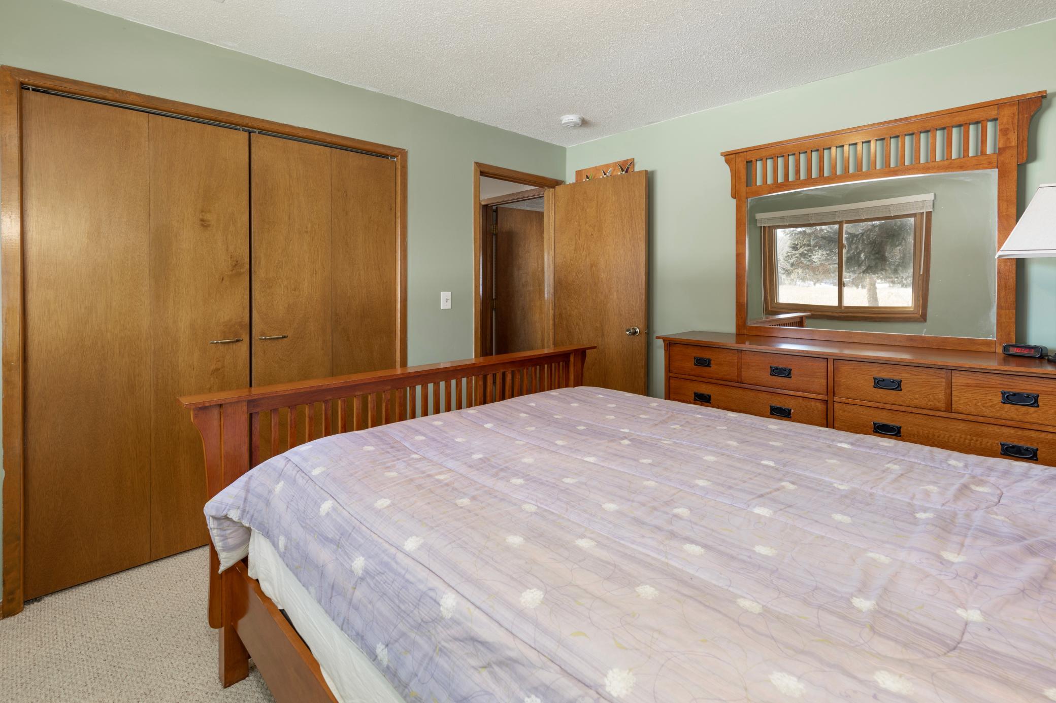 1220 Sycamore Lane N