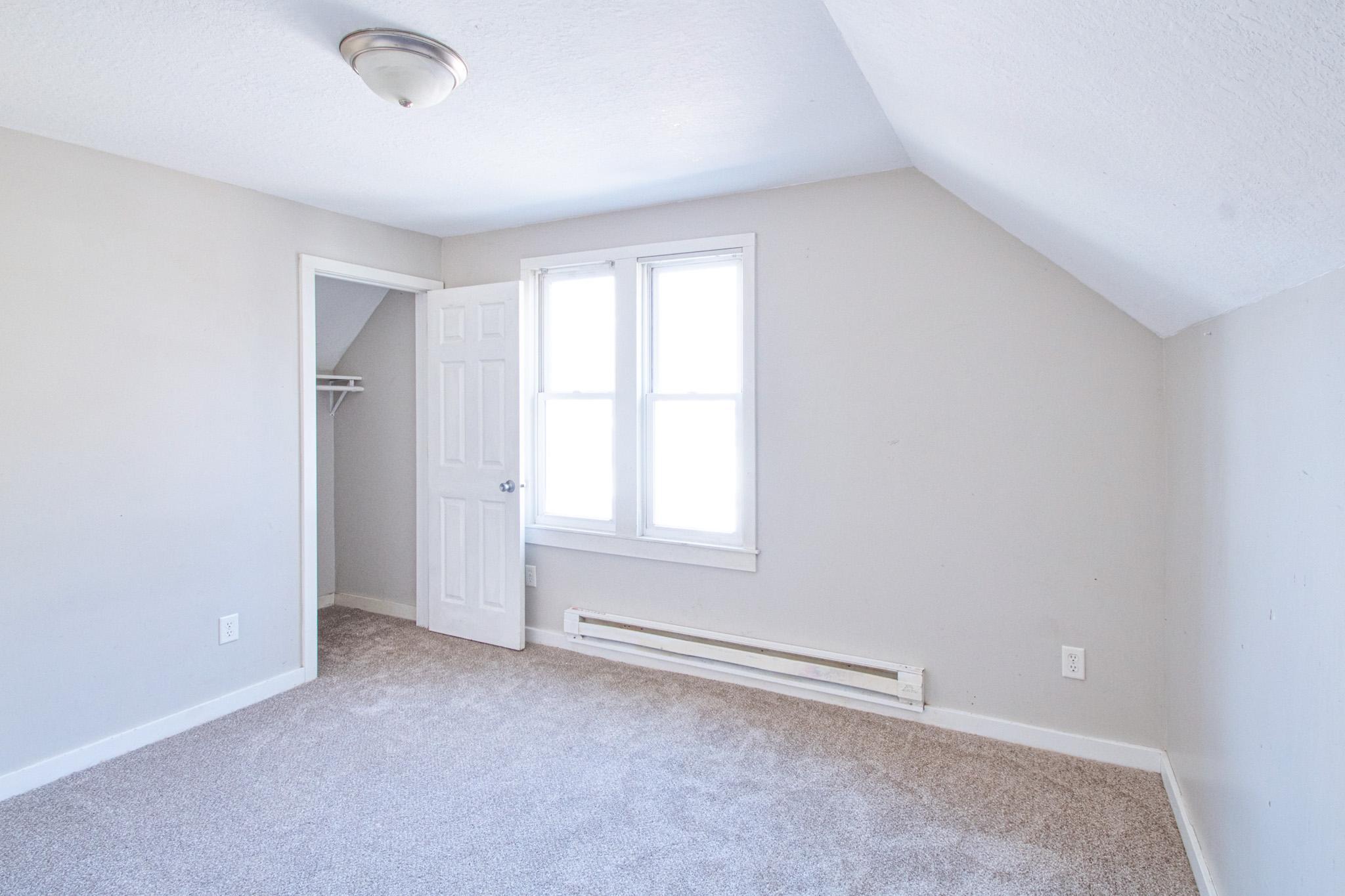 1120 6th Street E