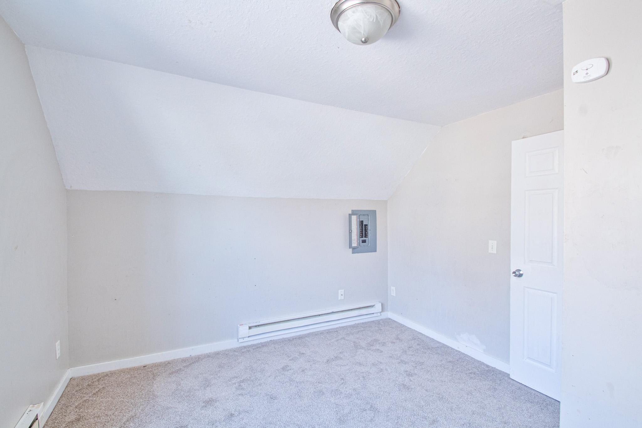 1120 6th Street E
