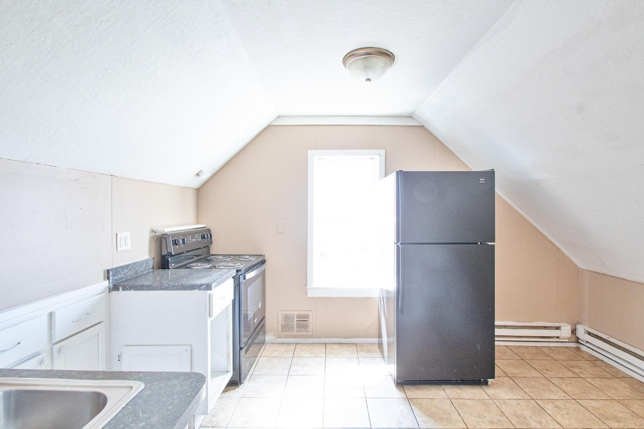 1120 6th Street E