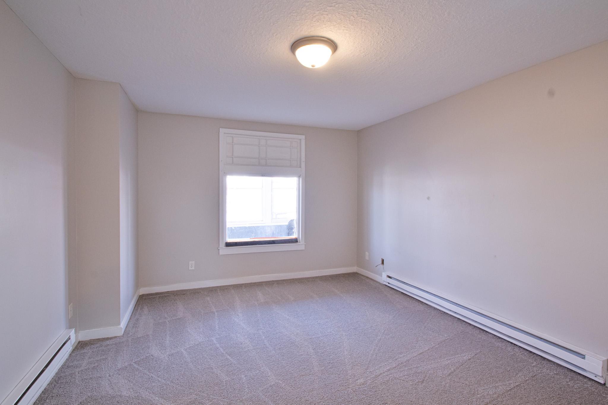 1120 6th Street E