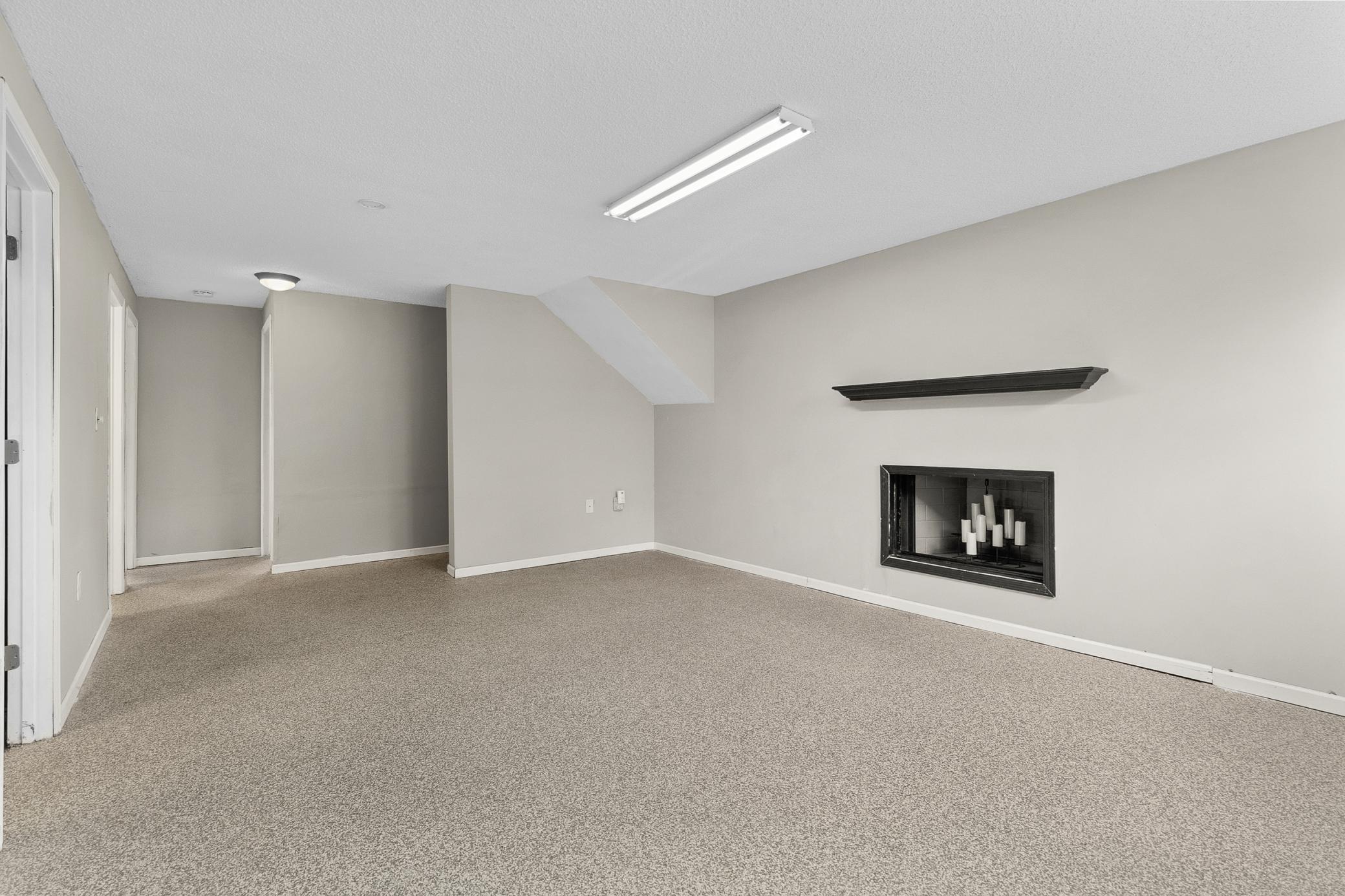 16497 Foliage Avenue W