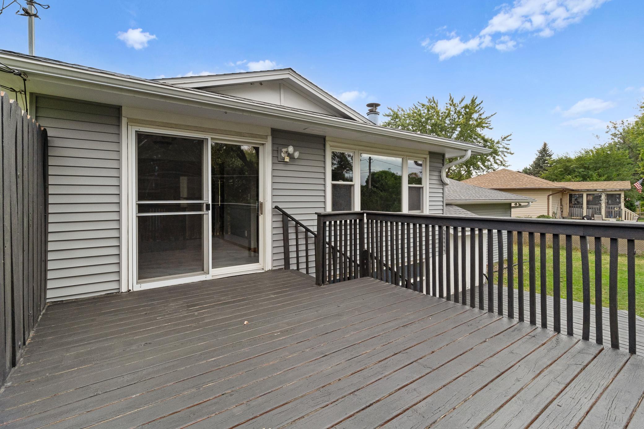 16497 Foliage Avenue W