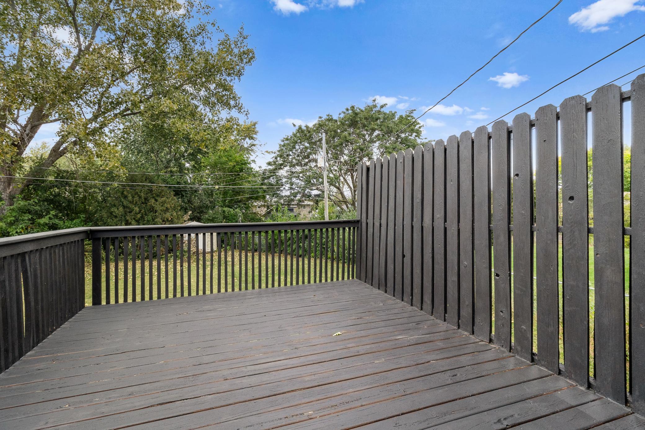 16497 Foliage Avenue W