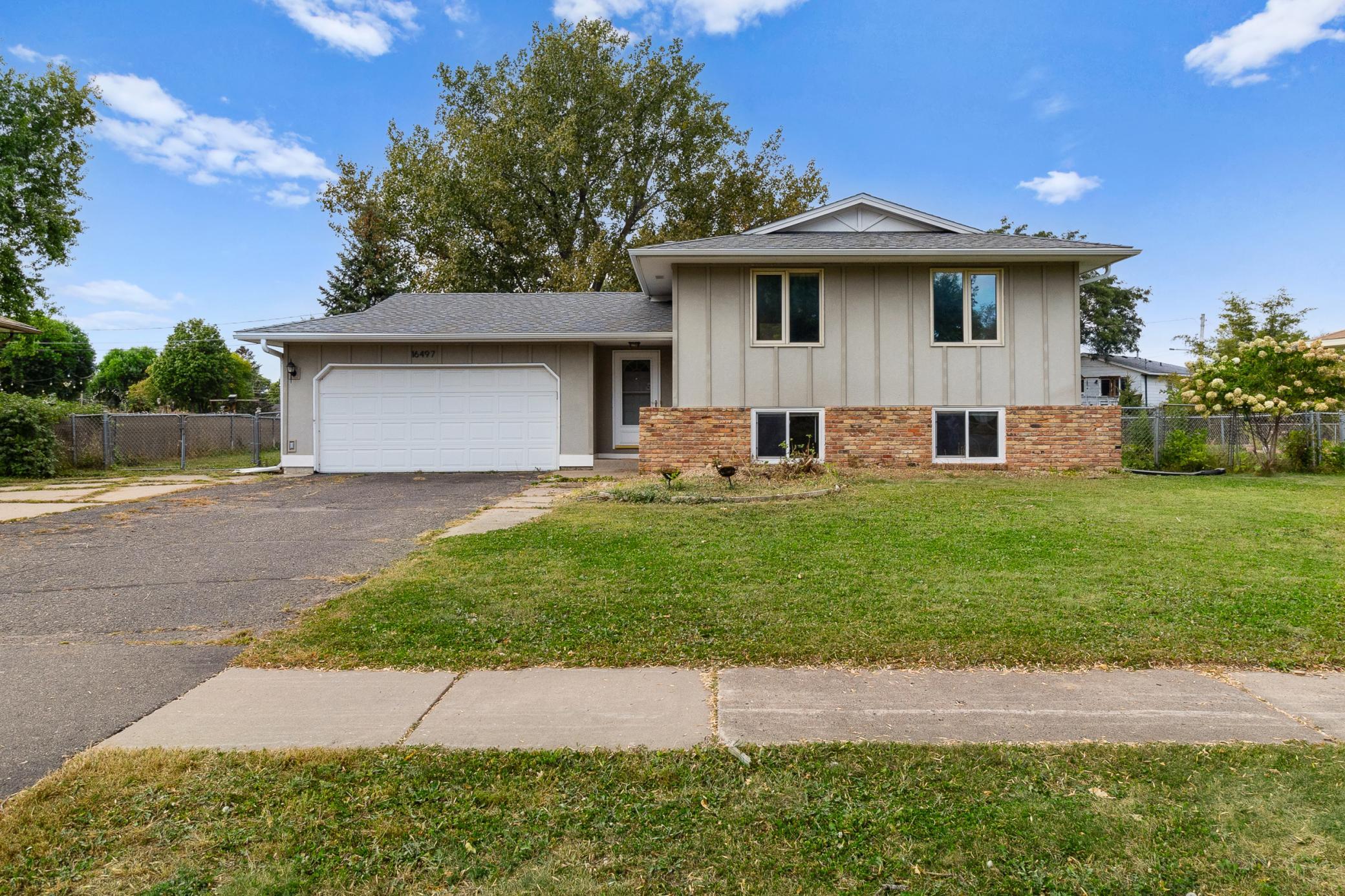 16497 Foliage Avenue W