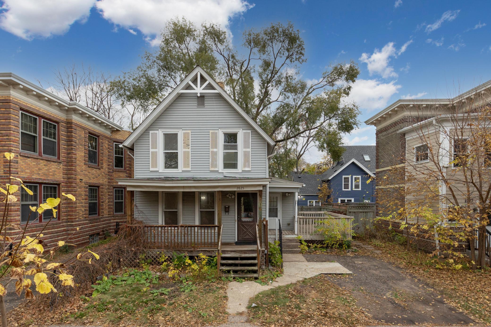 2825 Pleasant Avenue